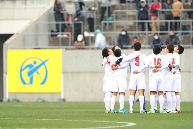 詹姆斯新合约面临交易约束，年薪仅排289位